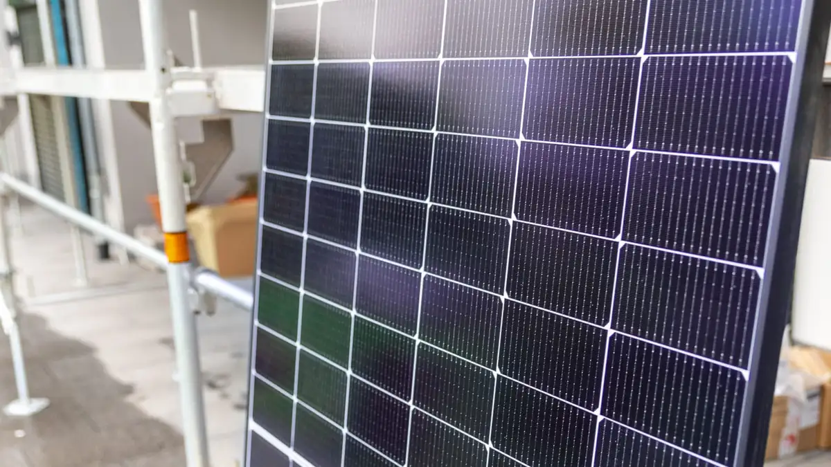 Balkonkraftwerk gewinnen und Stromkosten senken